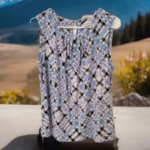 EUC Women’s Ck tank top - size xL